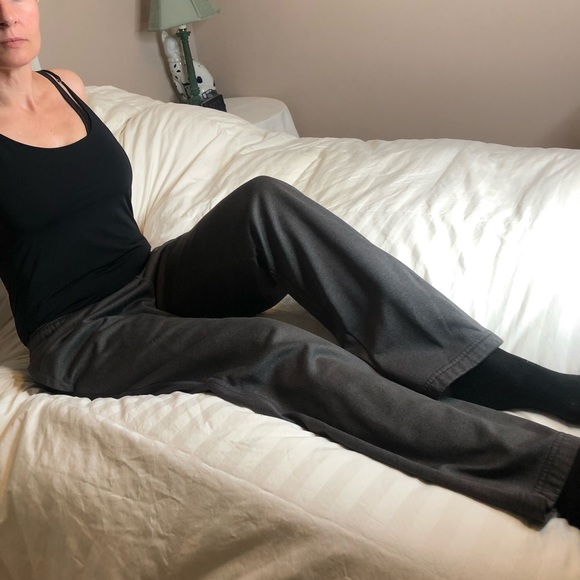 Fila Pants - FILA Size S STRECHY Leggings Jeggings Gray Grey SOFT Lounging Travel Sweatpants